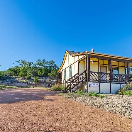 Appian Way Tuscan Cottage Fredericksburg Exterior photo