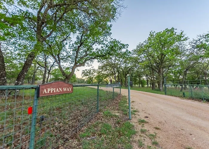 Appian Way Tuscan Cottage
